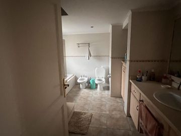 Casa en venta o alquiler en Barrio Privado Santa Ana
