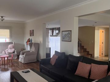 Casa en venta o alquiler en Barrio Privado Santa Ana