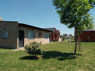 Venta complejo de 2 cabañas en Bahía de los Lobos - Laguna De Lobos
