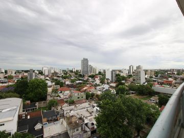 Departamento en venta 4 ambientes en Berazategui con cochera doble y vista al río