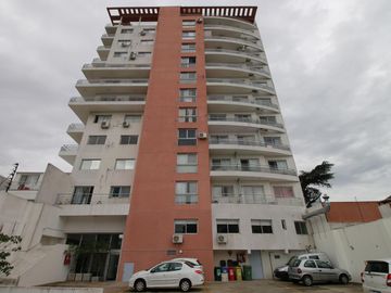 Departamento en venta 4 ambientes en Berazategui con cochera doble y vista al río