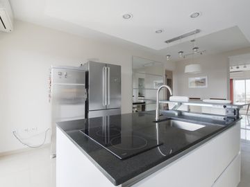 Departamento en venta 4 ambientes en Berazategui con cochera doble y vista al río