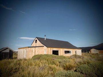 Hermosa casa en Marías del Valle, junto al aeropuerto Chapelco.