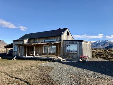 Hermosa casa en Marías del Valle, junto al aeropuerto Chapelco.