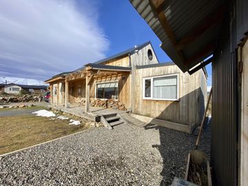 Hermosa casa en Marías del Valle, junto al aeropuerto Chapelco.