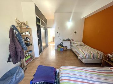 CASA EN VENTA LA ARBOLEDA  - 4 Dormitorios  - Oficina -  Pileta - Gran parque  - Escritura