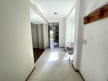 CASA EN VENTA LA ARBOLEDA  - 4 Dormitorios  - Oficina -  Pileta - Gran parque  - Escritura
