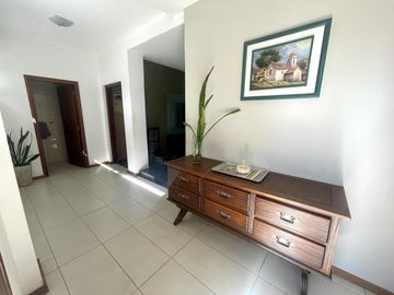 CASA EN VENTA LA ARBOLEDA  - 4 Dormitorios  - Oficina -  Pileta - Gran parque  - Escritura