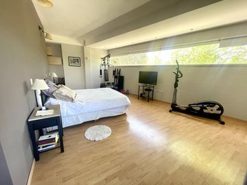 CASA EN VENTA LA ARBOLEDA  - 4 Dormitorios  - Oficina -  Pileta - Gran parque  - Escritura
