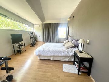 CASA EN VENTA LA ARBOLEDA  - 4 Dormitorios  - Oficina -  Pileta - Gran parque  - Escritura
