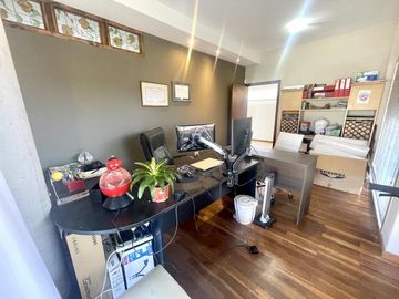 CASA EN VENTA LA ARBOLEDA  - 4 Dormitorios  - Oficina -  Pileta - Gran parque  - Escritura
