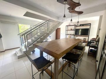 CASA EN VENTA LA ARBOLEDA  - 4 Dormitorios  - Oficina -  Pileta - Gran parque  - Escritura