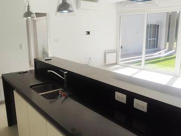 Vendo Casa en  Kentucky club de campo OPORTUNIDAD !!!