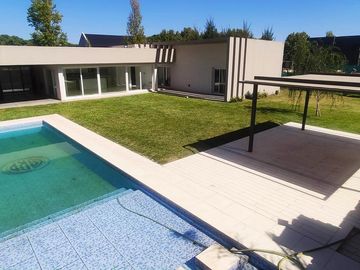 Vendo Casa en  Kentucky club de campo OPORTUNIDAD !!!