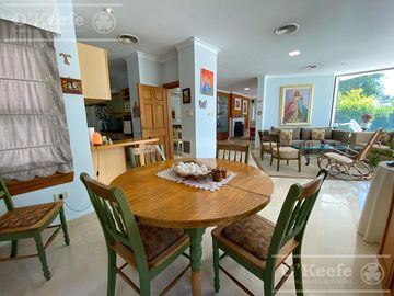 Casa en venta de 4 dormitorios en suite  con fondo al Lago en Abril Club de Campo, Guillermo Hudson