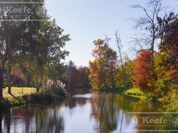 Casa en venta de 4 dormitorios en suite  con fondo al Lago en Abril Club de Campo, Guillermo Hudson