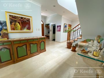 Casa en venta de 4 dormitorios en suite  con fondo al Lago en Abril Club de Campo, Guillermo Hudson