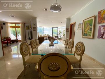 Casa en venta de 4 dormitorios en suite  con fondo al Lago en Abril Club de Campo, Guillermo Hudson