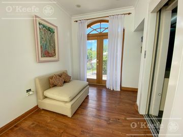 Casa en venta de 4 dormitorios en suite  con fondo al Lago en Abril Club de Campo, Guillermo Hudson