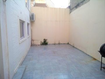 Departamento 2 dormitorio con patio