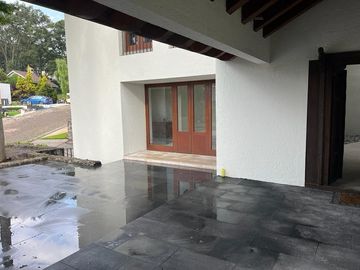 Casa remodelada en esquina
