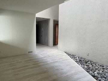 Casa remodelada en esquina