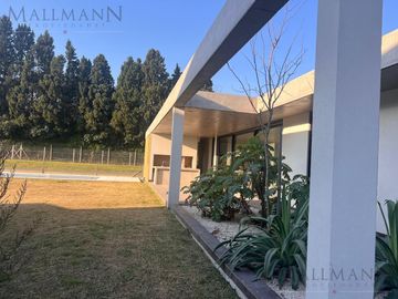 Venta Casa 4 Dormitorios A Estrenar en Altos de Campo Grande