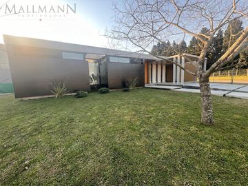Venta Casa 4 Dormitorios A Estrenar en Altos de Campo Grande