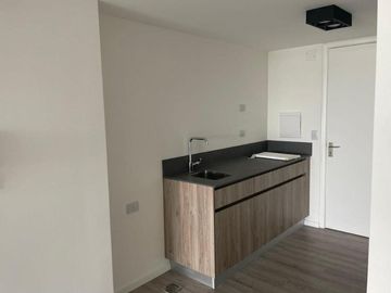 Excelente Loft en venta con cochera. Distrito Quartier, Retiro.