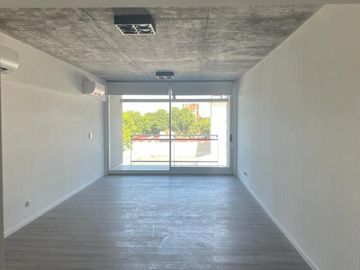 Excelente Loft en venta con cochera. Distrito Quartier, Retiro.