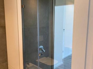 Excelente Loft en venta con cochera. Distrito Quartier, Retiro.