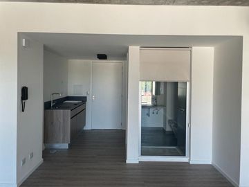 Excelente Loft en venta con cochera. Distrito Quartier, Retiro.