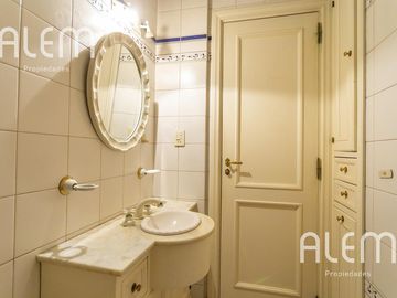 Casa en venta en Lomas de Zamora Oeste