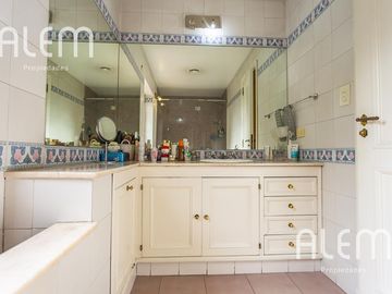 Casa en venta en Lomas de Zamora Oeste