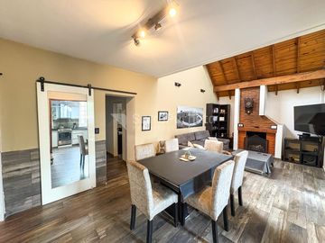 Venta casa 3 ambientes con garaje en Haedo.