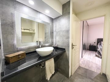 Venta casa 3 ambientes con garaje en Haedo.