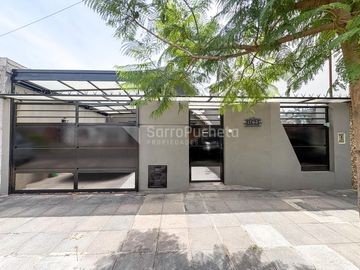 Venta casa 3 ambientes con garaje en Haedo.