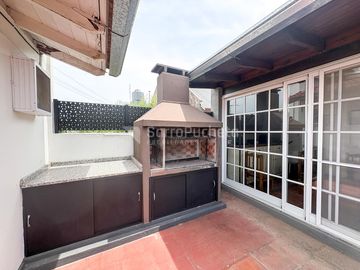 Venta casa 3 ambientes con garaje en Haedo.