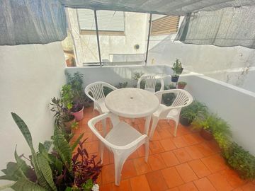 VENTA 2 DEPARTAMENTOS Y LOCAL 6 AMB VALENTIN ALSINA LANÚS OESTE GARAGE PATIO TERRAZA