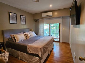 Venta Casa 3 dormitorios y escritorio con jardin en Martinez