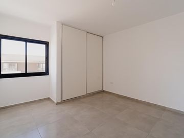 Duplex- Rincones de Manantiales - Calefaccion Central - Doble vidrio