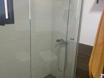 Casa en venta - 3 Dormitorios 2 Baños - Cochera - 160mts2 - San Miguel del Monte