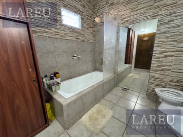 Casa en Venta en Montecarlo, Pilar