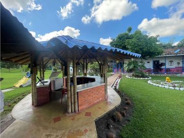 Se Vende Hermosa Finca Turística En Montenegro Quindio