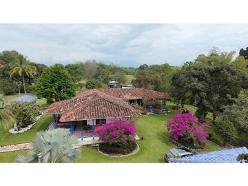 Se Vende Hermosa Finca Turística En Montenegro Quindio