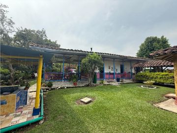 Se Vende Hermosa Finca Turística En Montenegro Quindio
