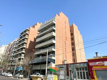 Posesión inmediata.  A Estrenar en Nueva Córdoba.