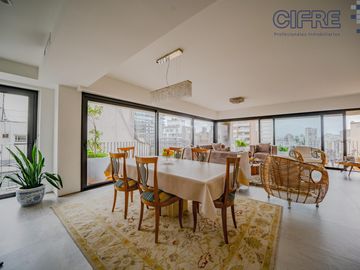 Espectacular semipiso de 4 ambientes, 3 cocheras, al frente  balcón aterrazado TORRE AZCUY