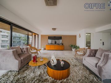 Espectacular semipiso de 4 ambientes, 3 cocheras, al frente  balcón aterrazado TORRE AZCUY