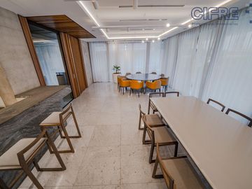 Espectacular semipiso de 4 ambientes, 3 cocheras, al frente  balcón aterrazado TORRE AZCUY